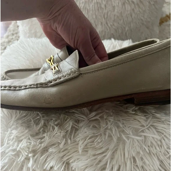 Salvatore Ferragamo moccasin/loafer with gancini ornament - Picture 6 of 16